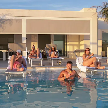 Villa Con Piscina E Vista Mare Immersa Nella Natura *