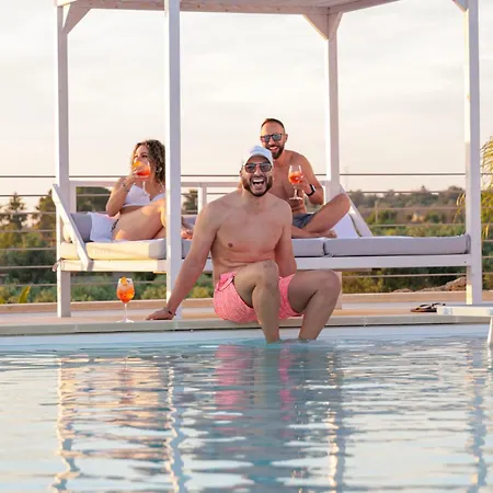 Con Piscina E Vista Mare Immersa Nella Natura Torre San Giovanni