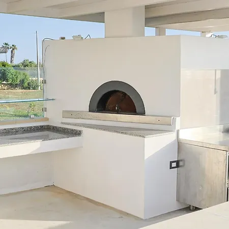 Con Piscina E Vista Mare Immersa Nella Natura Villa