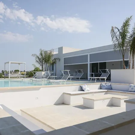 Con Piscina E Vista Mare Immersa Nella Natura * Torre San Giovanni