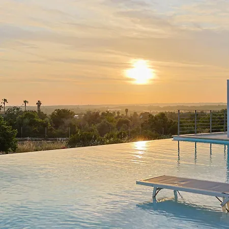 Con Piscina E Vista Mare Immersa Nella Natura Torre San Giovanni